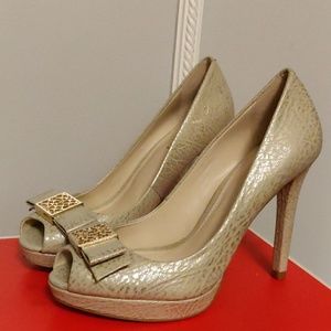 New in box Coach size 6b high platinum heels